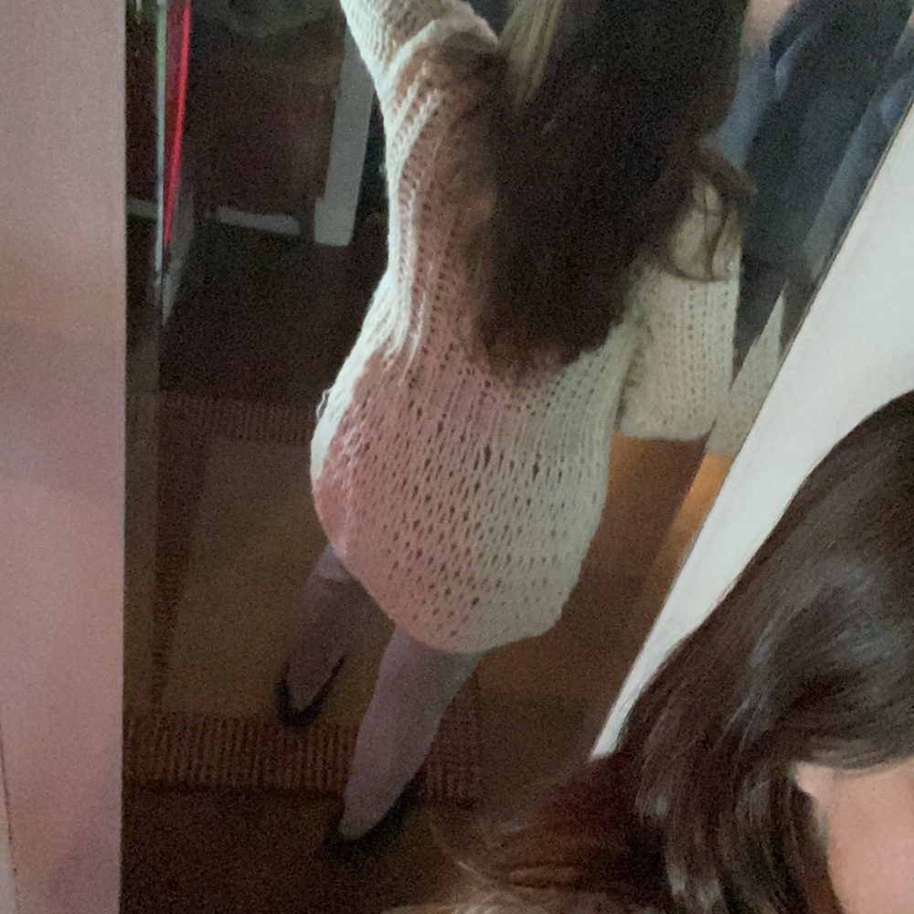 Sweater - Picture 5 of 7